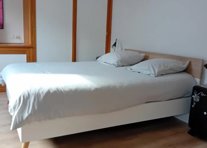 Les Hirondelles Appartement *