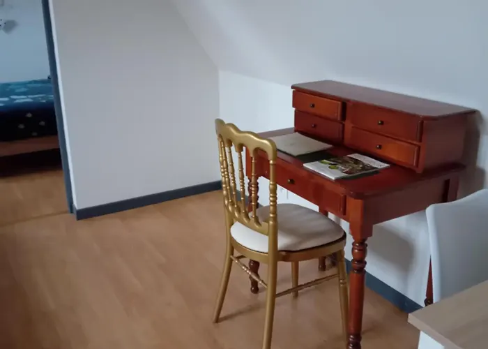 Les Hirondelles Appartement *